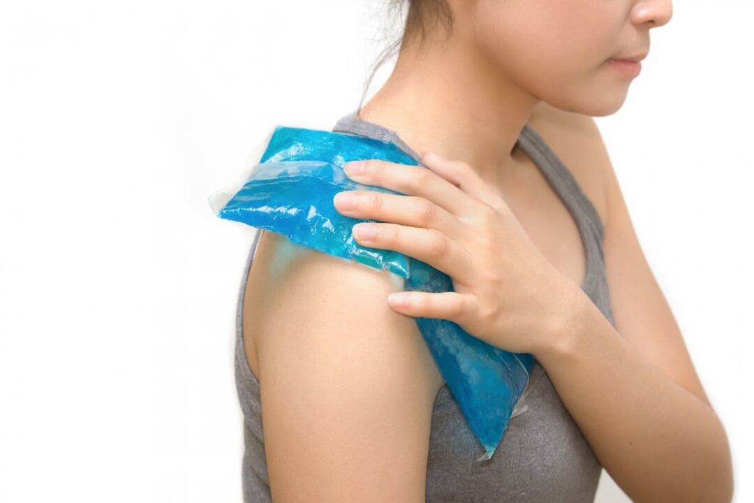 Compress for shoulder with osteoarthritis to eliminate pain. 